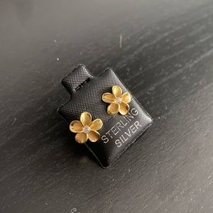 NWT Gold Flower Sterling Silver Earrings